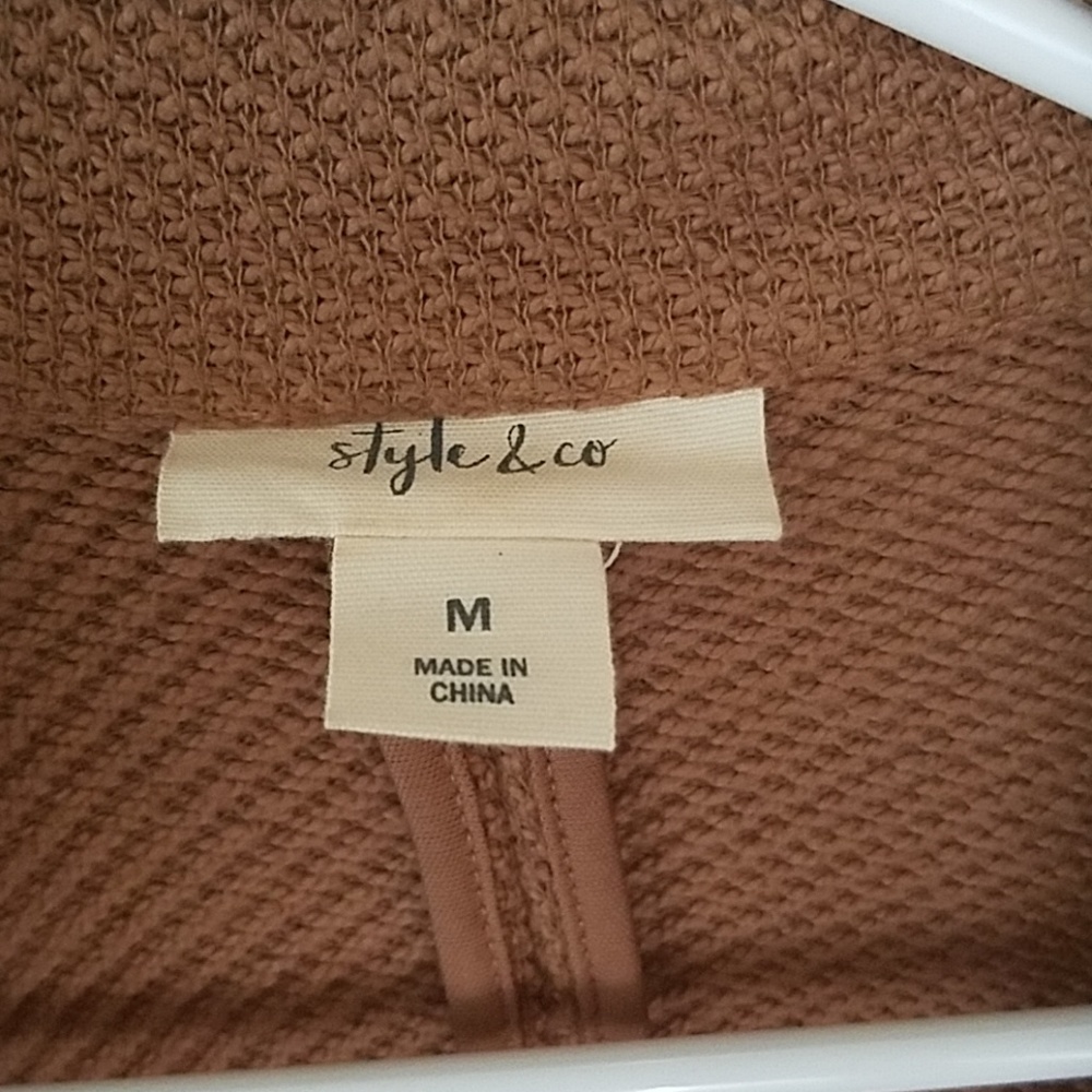 Blazer - Picture 2 of 3